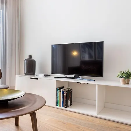 Puerta Del Sol Apartment