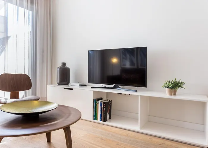 Puerta Del Sol Apartment