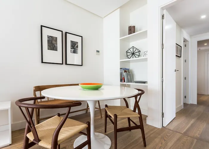 Puerta Del Sol Apartment *